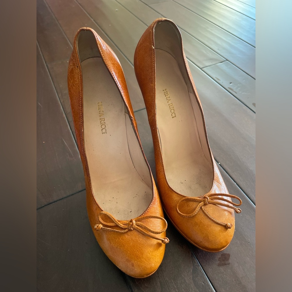 Nina Ricci Women's Brown Leather Flats